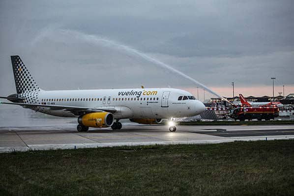 vueling water salute paris orly